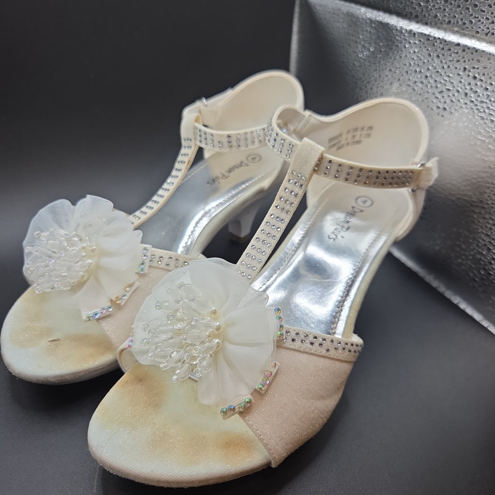 Dream Pairs Girls Dress Sandals Rhinestone Flower Kitten Heel Ivory Size 4